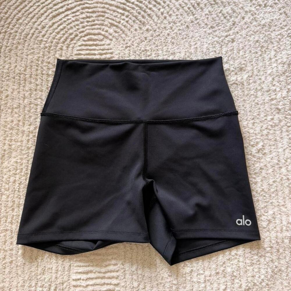 Alo airlift energy shorts biker shorts